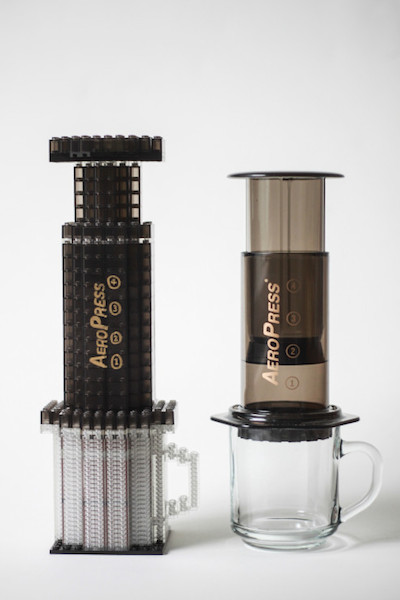 Aeropress Lego dan Aeropress asli benar-benar mirip