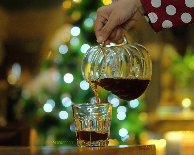 UCAPAN SELAMAT NATAL DAN TAHUN BARU BERTEMA KOPI