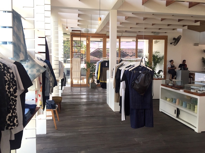 Aneka produk indie dan homemade yang dijual di Buro Concept Store & Coffee.