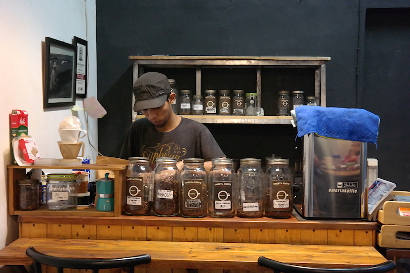 OMERTA KOFFIE : KEDAI KOPI TEMPAT BERPULANG