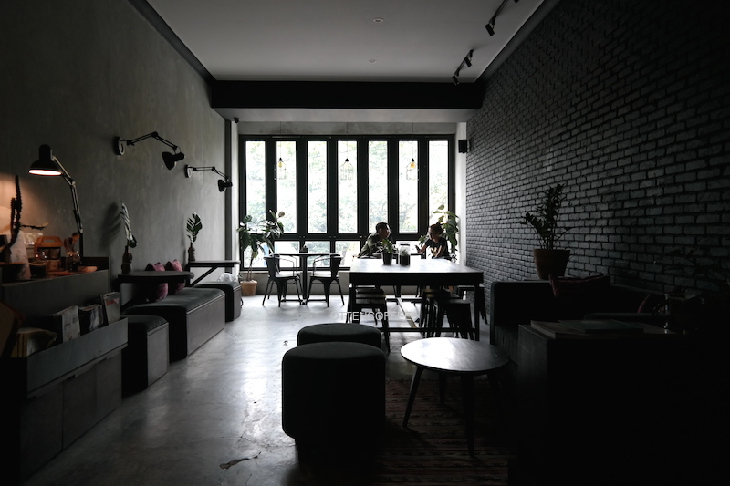 MERAYAKAN KOPI DI THE COFFEENATICS