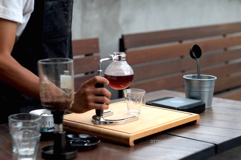 Seduh dengan Syphon dulu, biar lahir bahagiamu.