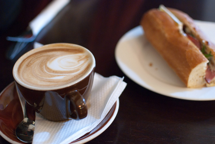 TENTANG FLAT WHITE SIAPA YANG MENEMUKANNYA PERTAMA KALI