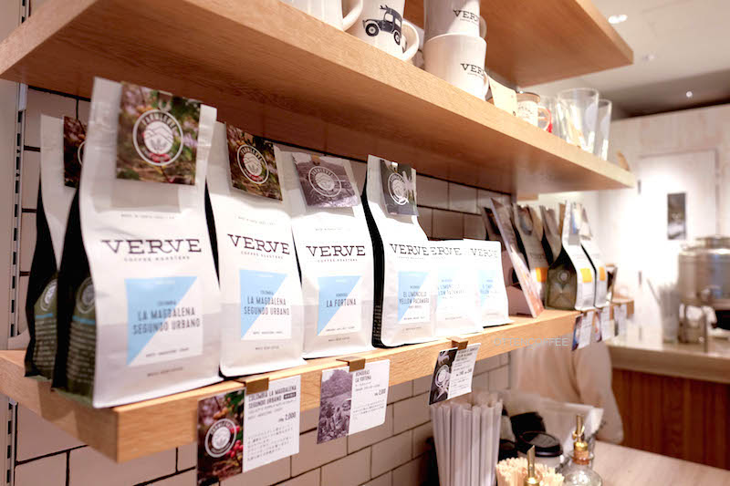 Yang mau kopi sila dibeli!