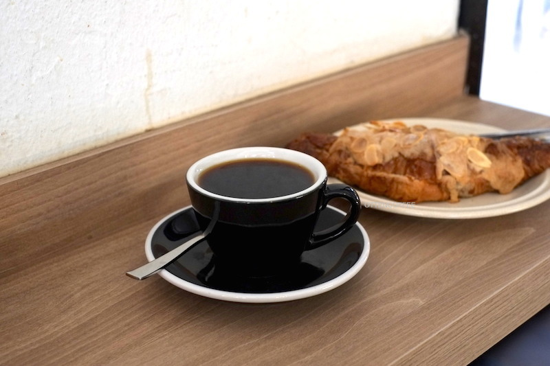 Single origin Panama dan butter croissant.