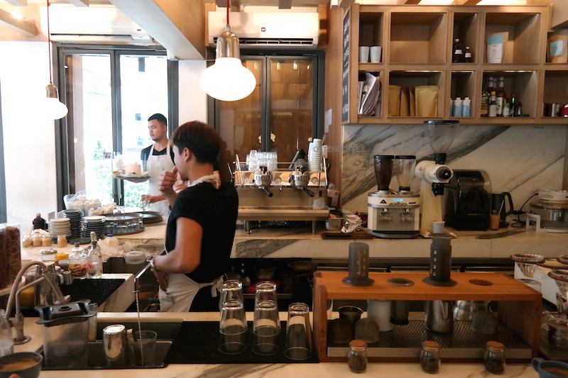 Yuk ngopi di sini!