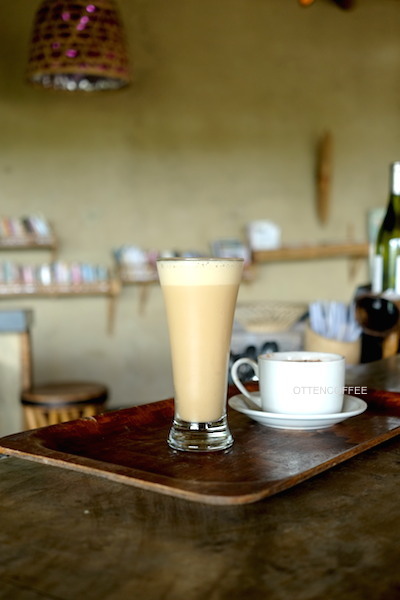 Another coffee, everyone!
