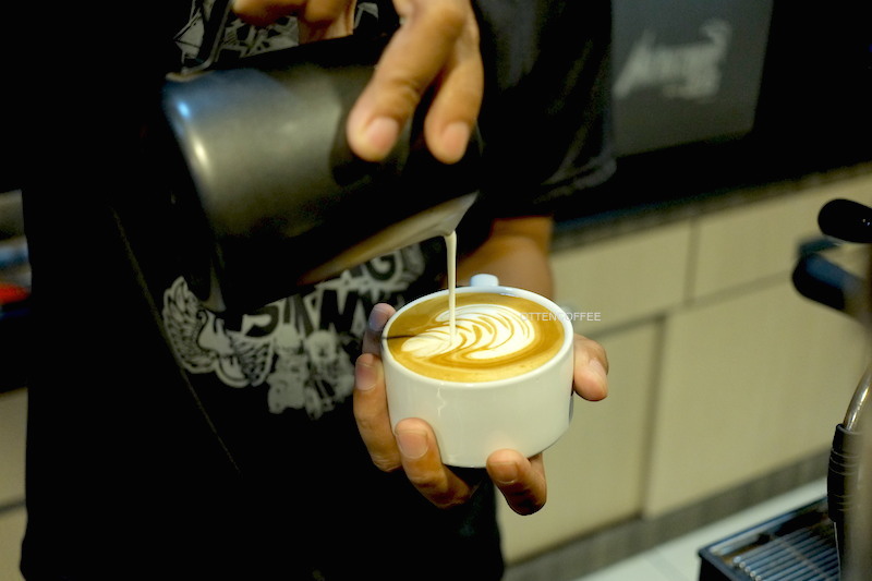 It's cafe latte time!