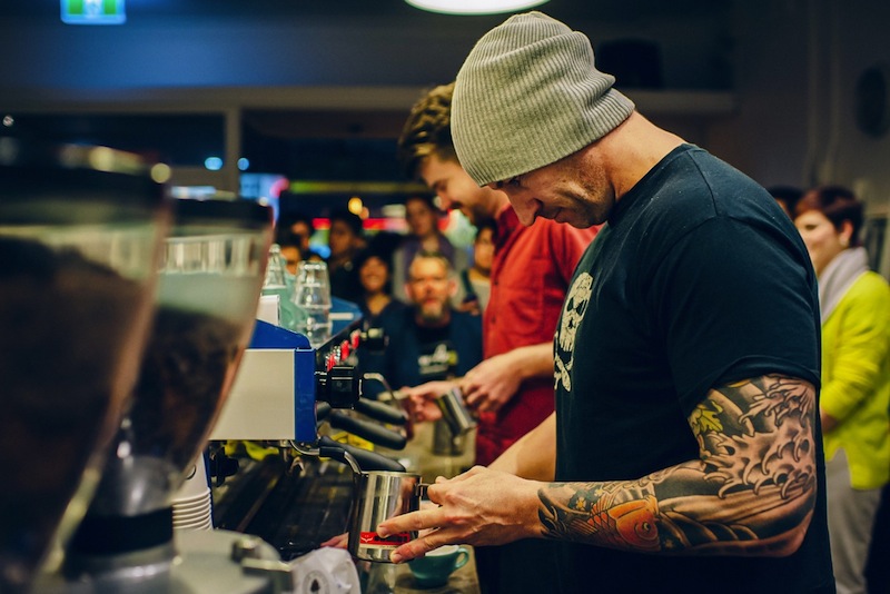 4 KEBIASAAN PENTING YANG BISA DITIRU BARISTA PEMULA