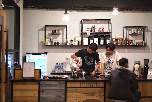 PESONA SEDERHANA KONCO BREW BAR  Majalah Otten Coffee