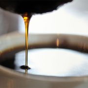 KULIT GELAP BUATAN MENGGUNAKAN KOPI