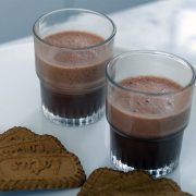 SAJIAN KOPI DAN PADUAN COKLAT BUBUK, SEPERTI APA RASANYA?
