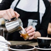 MENGAPA KOPI TIDAK ADA HABISNYA KETIKA DIPERBINCANGKAN