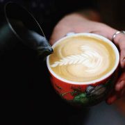 ALAT ALAT LATTE ART RUMAHAN, SELENGKAPNYA DI SINI