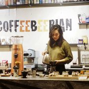 NGOPI (SAMBIL NGEBIR) DI COFFEEBEERIAN