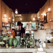 KLAT KOPI: KEDAI KOPI KECIL YANG MENEBAR KEBAHAGIAAN BESAR