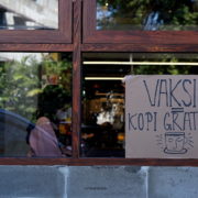 FILOSOFI KOPI BAGI KOPI GRATIS BAGI YANG SUDAH VAKSIN!